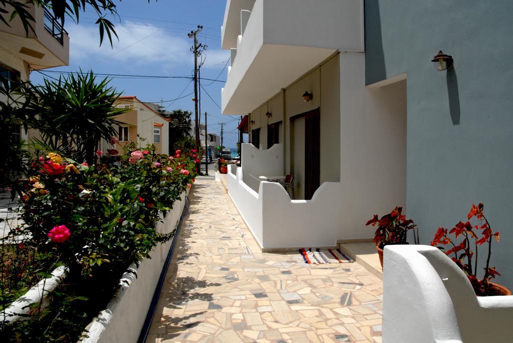 פלאקיאס Pension Kyriakos מראה חיצוני תמונה